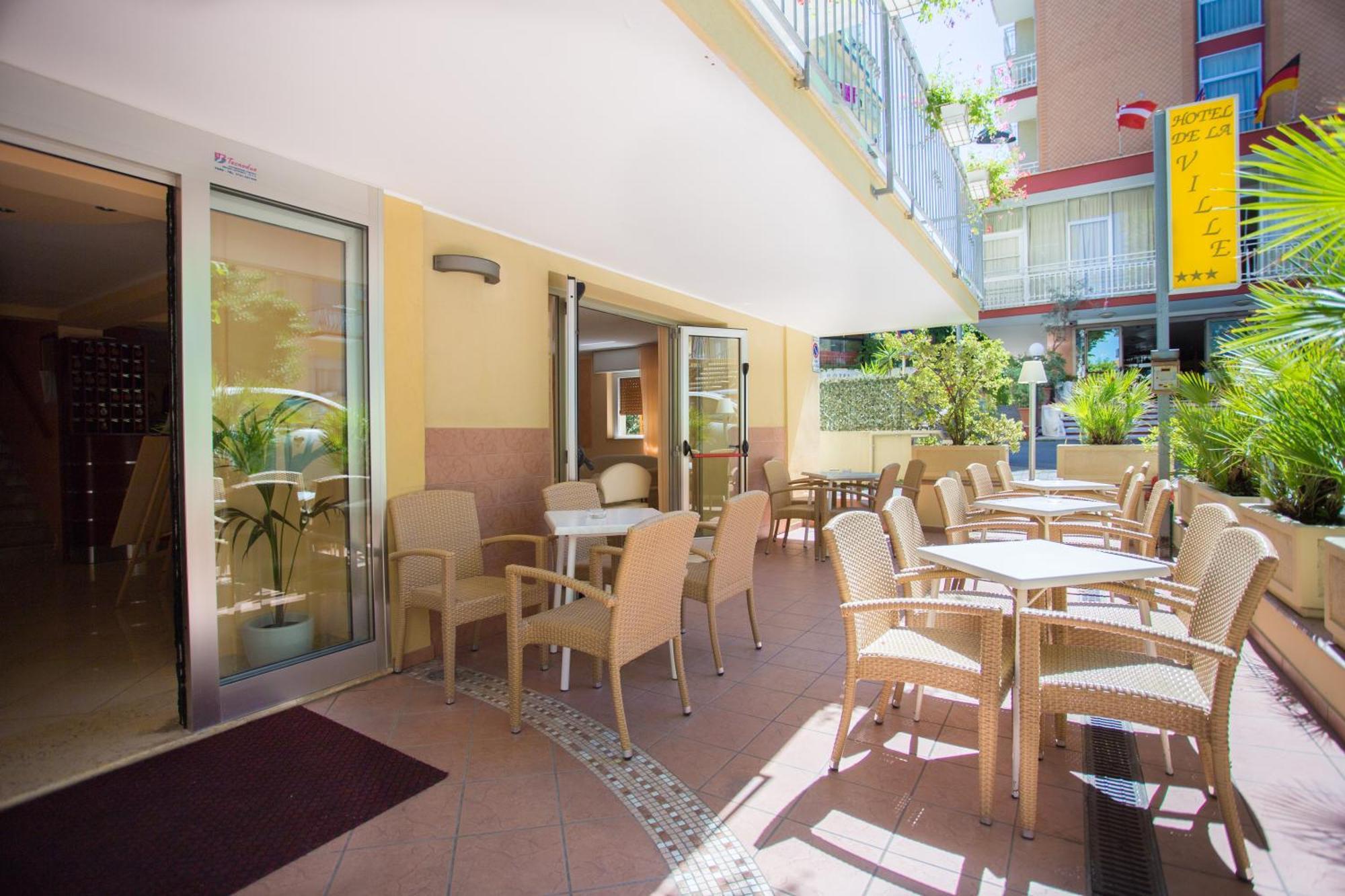 Hotel De La Ville Rimini Exteriör bild